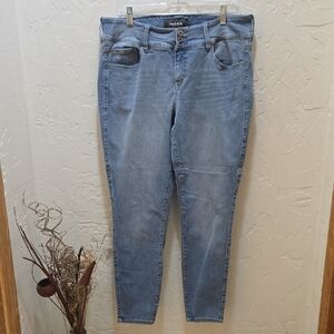 Torrid Denim Blue Cropped Jeans